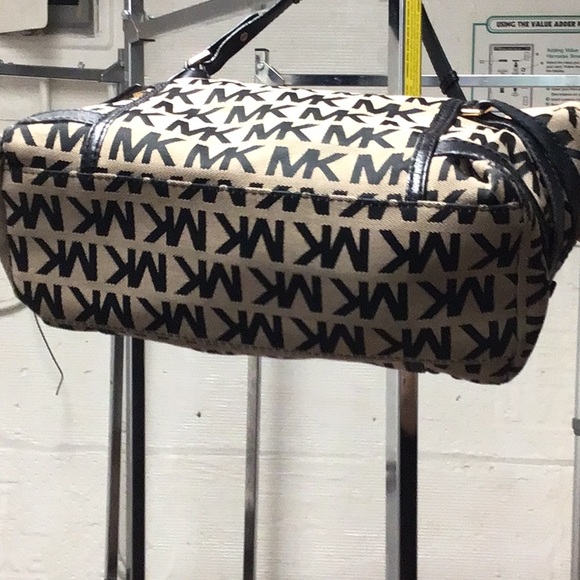 Micheal Kori’s handbag - Picture 5 of 5